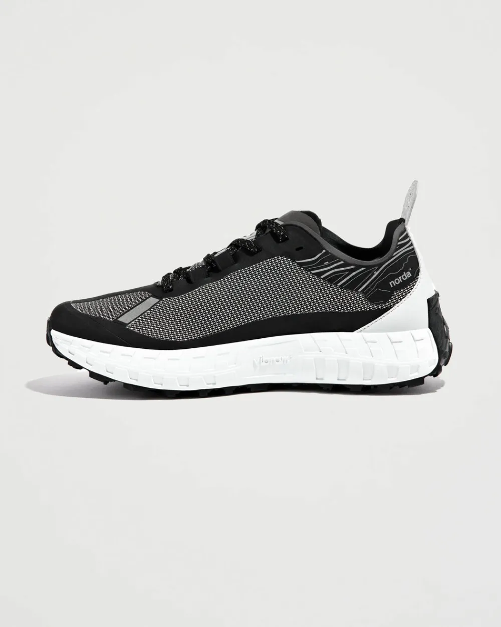 Norda Run 001 Black & White Woven Best