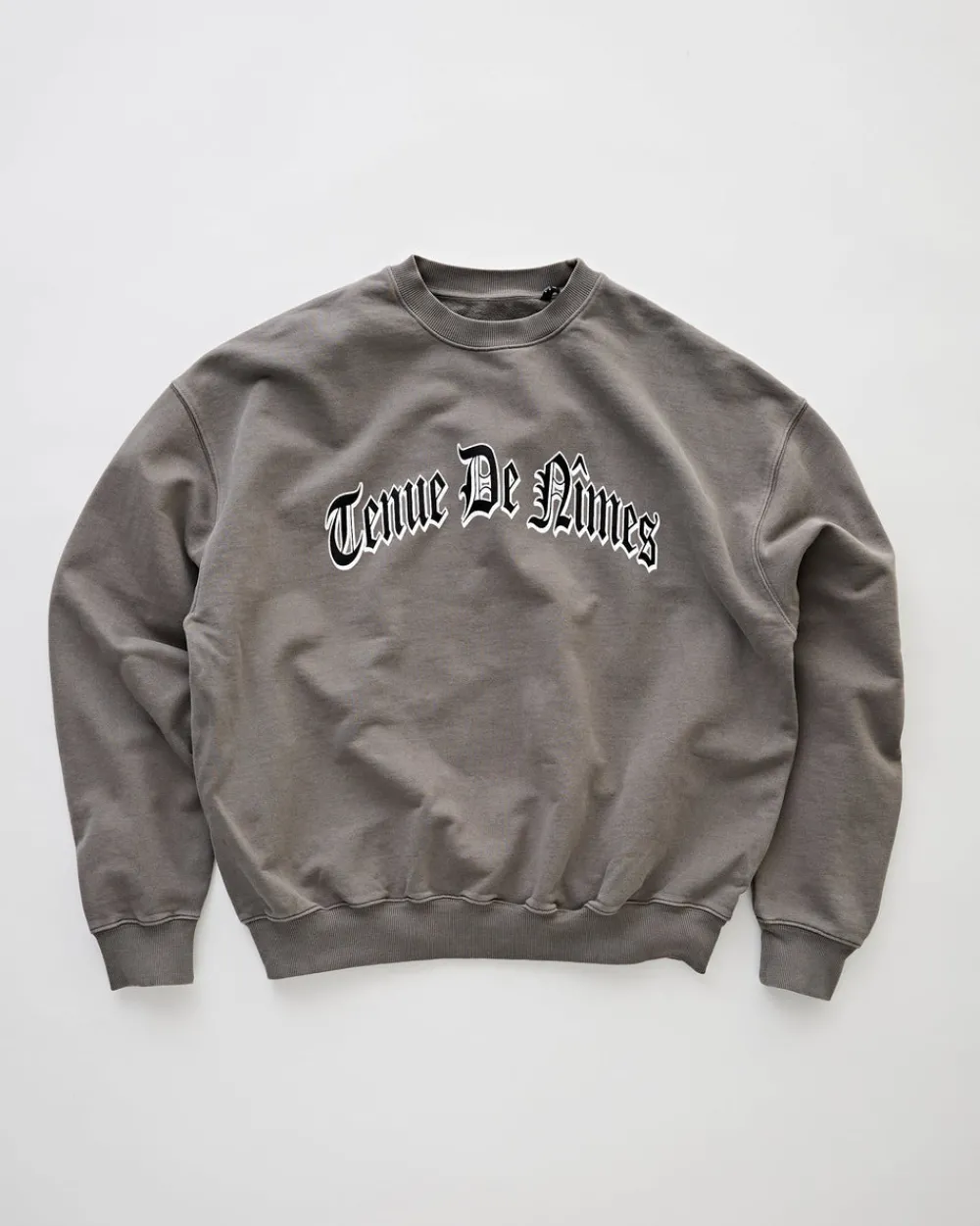 Tenue de Nîmes Glenn Oversized Crewneck Pigment Dye Grey Online