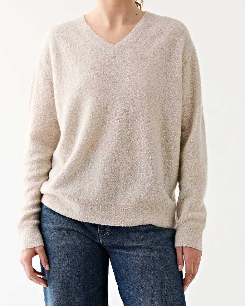6397 Nubby V-Neck Chalk Clearance