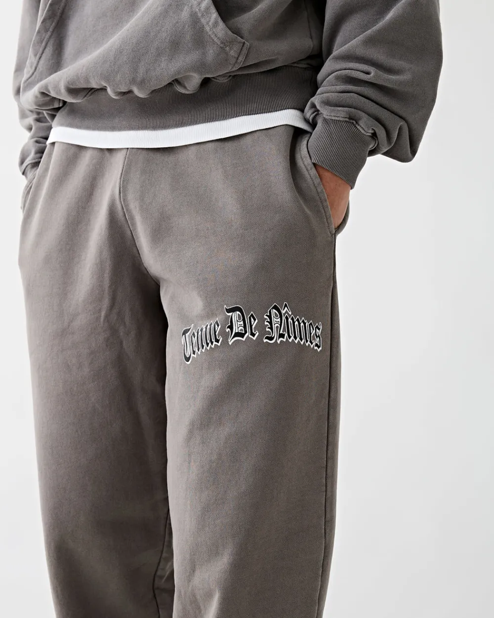 Tenue de Nîmes Paco Relaxed Sweatpants Pigment Dye Grey Hot