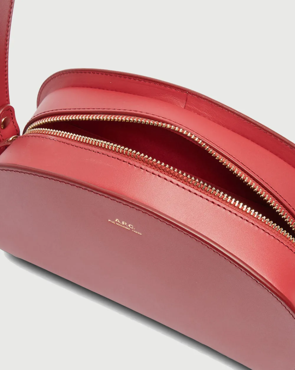 A.P.C. Sac Demi Lune Cherry Hot