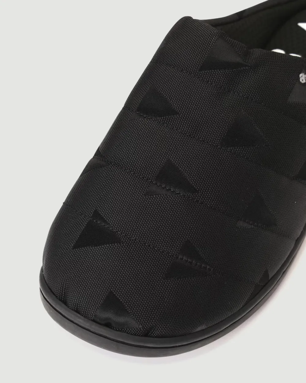 and wander SUBU x triangle JQ Permanent Sandal Hot